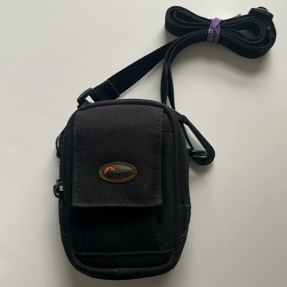 Lowepro Black Camera Case 5 1/4x4 1/4 with Adjustable Detachable Shoulder Strap
